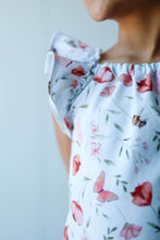 Tissus en ligne Québec jersey de coton lycra motif de fleur et papillon. Online fabric store cotton spandex jersey knit with flower and butterfly pattern.
