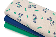 Tissu en ligne Québec jersey de coton lyvra motif d'auto de course, formule 1. Online canadian fabric store cotton spandex jersey knit with racecars.