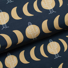 Tissu en ligne Québec french terry de coton lycra motif de lune et de cactus. Online fabric cotton spandex french terry knit with moon and cactus.