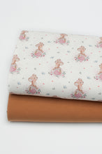 Tissu en ligne Québec jersey de coton lycra motif de souris et de coeur parfait pour la Saint-Valentin. Online fabric cotton spandex jersey knit with mouse and heart.