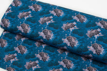 Tissu en ligne Québec french terry de coton lycra motif de camion monstre. Online fabric cotton spandex french terry knit with monster truck.