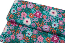 Tissu en ligne Québec 100% coton tissé popeline avec motifs de fleurs. Online fabric 100% woven cotton poplin with flowers.