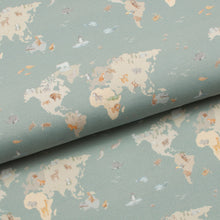 Tissu en ligne Québec jersey de coton lycra motif d'animaux sur la carte du monde. Online fabric store cotton spandex jersey fabric from family frabics with animal on a world map.