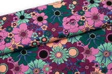 Tissu en ligne Québec french terry de coton lycra motif floral. Online Canadian fabric store cotton spandex french terry with flowers.