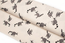 Tissu en ligne Québec jersey de coton lycra motif minimaliste de raton laveur. Online fabric shop cotton spandex jersey knit with raccoon.