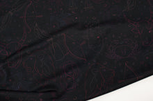 Tissu en ligne Québec jersey athlétique parfait pour des legging pour le yoga, le jogging, la course ou autre sport. Online fabric athletic knit perfect for legging to use for yoga or any sport.
