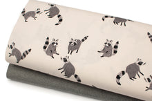 Tissu en ligne Québec jersey de coton lycra motif minimaliste de raton laveur. Online fabric shop cotton spandex jersey knit with raccoon.