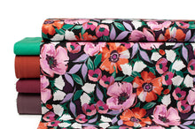 Tissu en ligne Québec french terry de coton lycra motif de grosses fleurs. Online Canadian fabric cotton spandex french terry with big flowers.