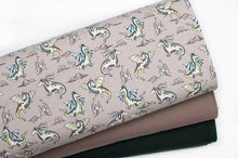 Tissu en ligne Québec french terry de coton lycra motif de dragon. Online fabric cotton spandex french terry with dragonfly.