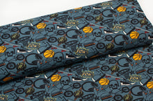 Tissu en ligne Québec jersey de coton lycra motif de garçon adolescent avec skate et jeux vidéo. Online fabric cotton spandex jersey knit with teen design.