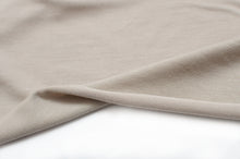 Tissu jersey de bambou uni. Solid bamboo jersey fabric.