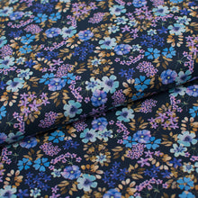 Tissu en ligne popeline de coton motif floral. Online fabric 100% cotton poplin with flowers.