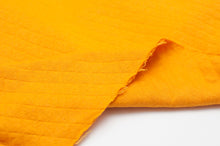 Tissu en ligne 100% coton matelassé. Quilted cotton fabric.