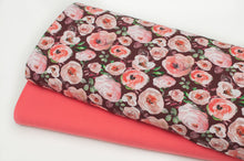 Tissu en ligne jersey coton lycra motif de fleurs. Online fabric cotton spandex jersey knit with floral pattern.