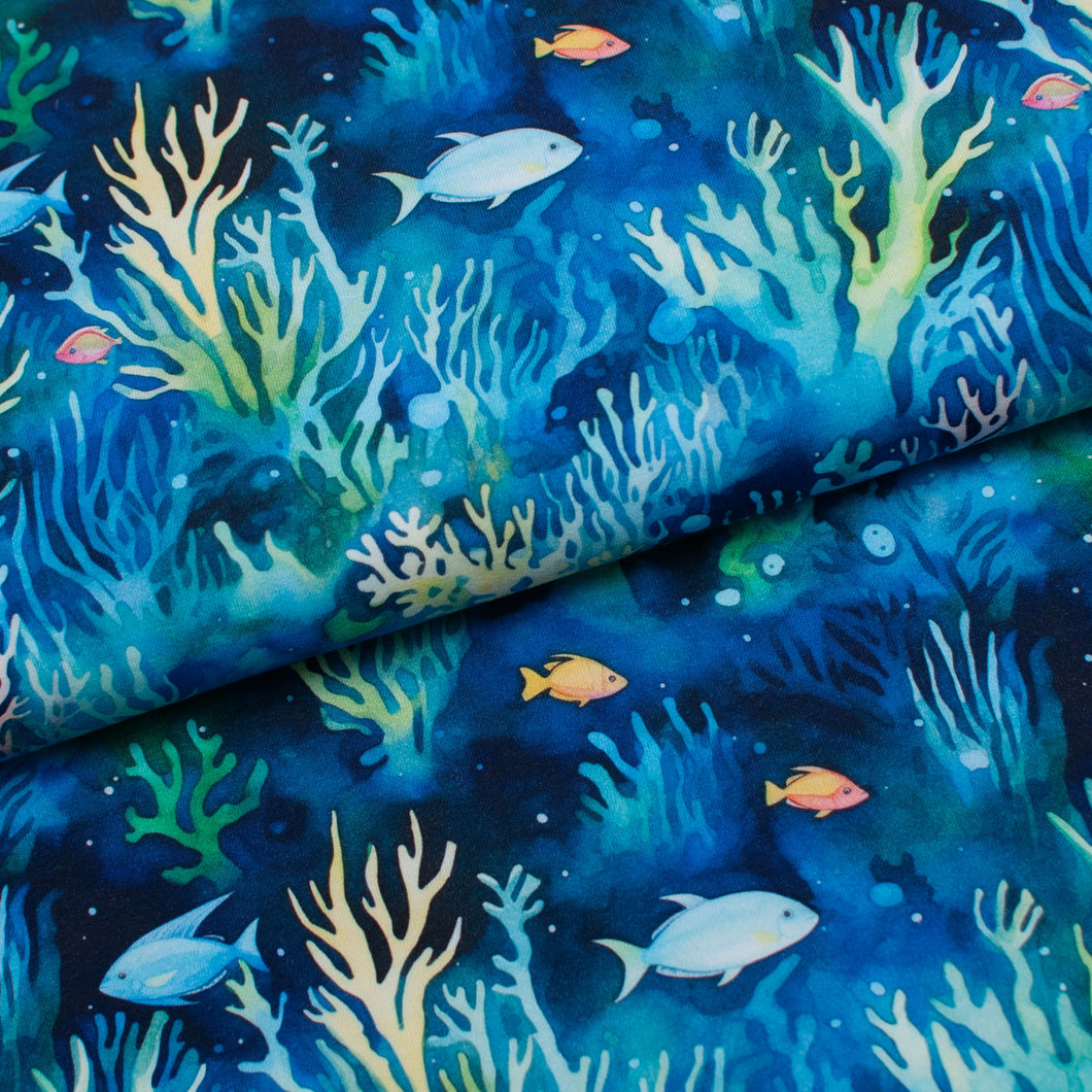 Tissu en ligne Québec jersey de coton lycra motif de poisson. Online canadian fabric shop cotton spandex jersey knit with fish.