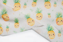 Tissu en ligne Québec popeline 100% coton avec motif d'ananas. Online fabric store 100% cotton poplin with pineapple.