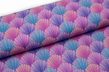 Tissu en liigne Québec french terry de coton lycra avec motif de coquillage de mer. Online fabric cotton spandex french terry with seashells.