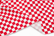 Tissu en ligne Québec jersey de coton lycra motif de carreaux. Online fabric cotton spandex jersey knit with red and white plaid.