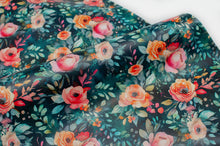 Tissu en ligne Québec similicuir, faux cuir, cuirette avec motif de fleurs. Online fabric faux leather with flowers.