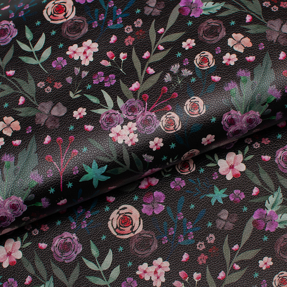 Tissu en ligne Québec similicuir, faux cuir, cuirette avec motif de fleurs. Online fabric faux leather with flowers.