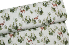 Tissu en ligne Québec french terry de coton lycra motif de chevreuil en forêt. Online fabric cotton spandex french terry knit with deer in a forest.