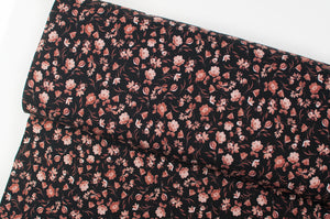 Tissu en ligne jersey de coton lycra motif de fleurs. Online fabric cotton spandex jersey knit with flowers.