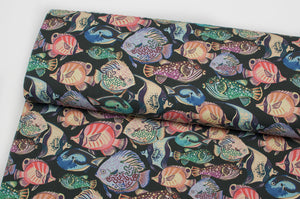 Tissu en ligne jersey de coton lycra motif de poissons. Online fabric cotton spanex jersey knit with fish.