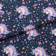 Tissu en ligne double brushed poly avec motif de licorne. Online fabric double brushed poly with unicorn.