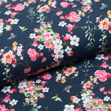 Tissu jersey de coton motif fleur. Floral jersey fabric