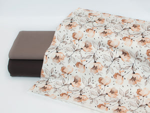 Tissu en ligne jersey de coton spandex motif de fleurs. Online fabric cotton spandex jersey knit with flowers.