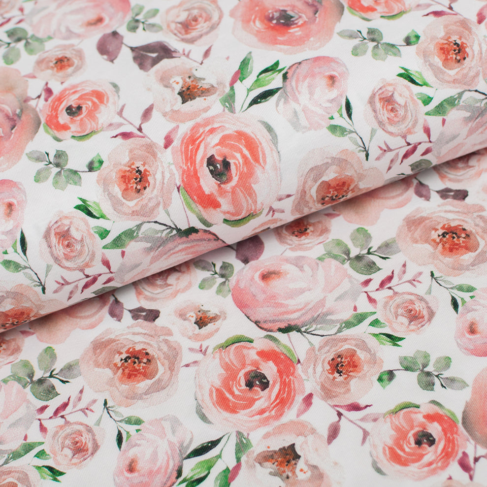 Tissu en ligne jersey coton lycra motif de fleurs. Online fabric cotton spandex jersey knit with floral pattern.